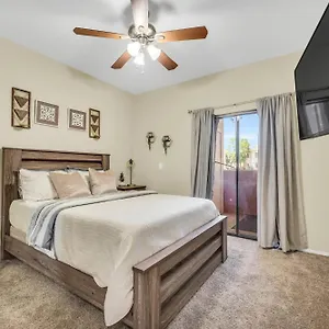 Comfy With Heated Pool And Gym United States